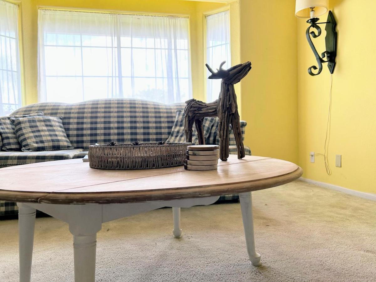 Festive Haven Room Hemet Εξωτερικό φωτογραφία