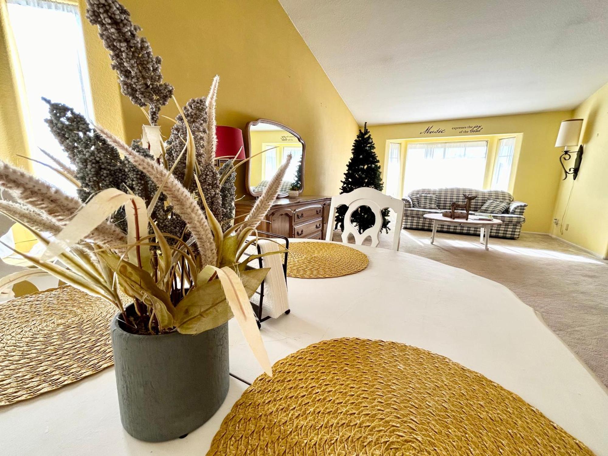 Festive Haven Room Hemet Εξωτερικό φωτογραφία